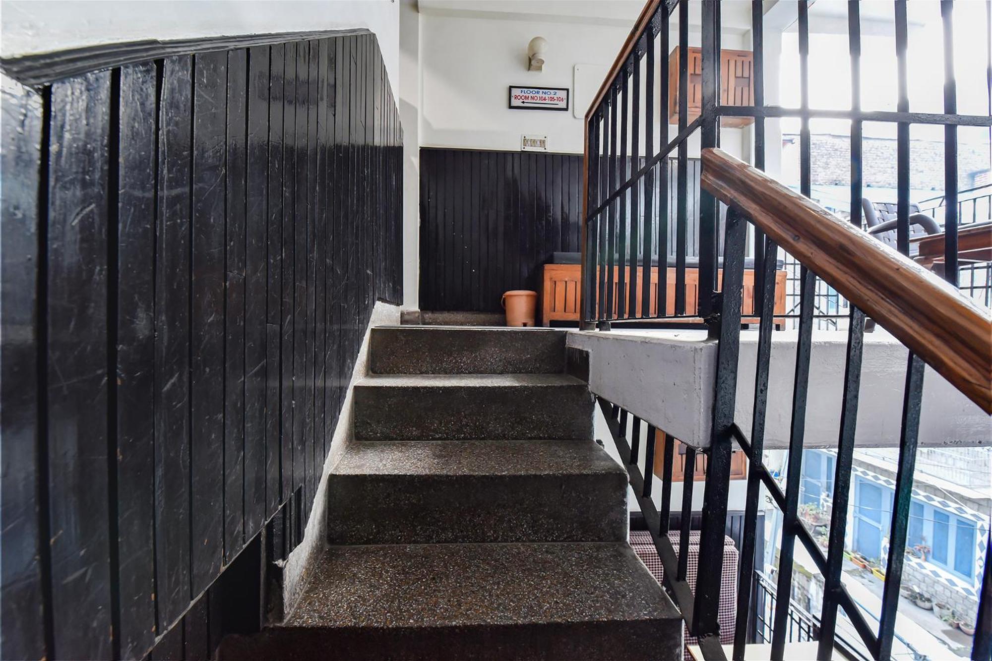 Fabhotel Park View I Manāli Екстериор снимка